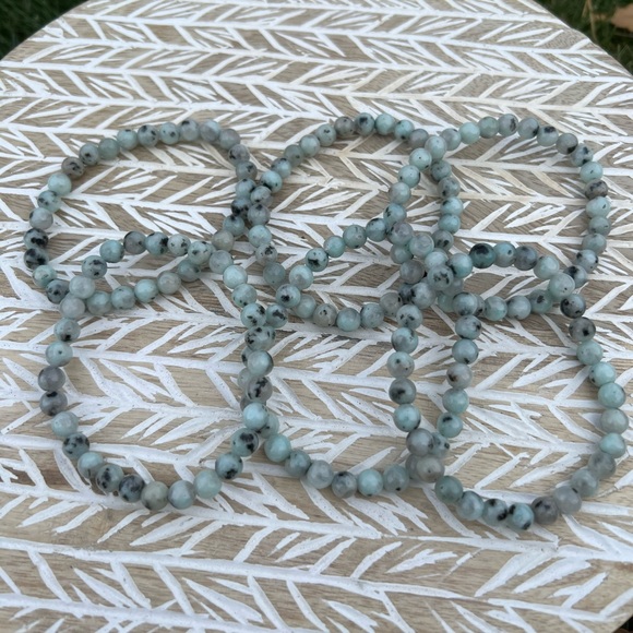 Kiwi Jasper Crystal Bracelets - Picture 4 of 4